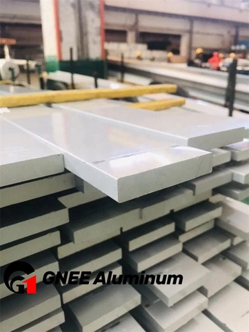 Aluminum rod welding operation Aluminum rod welding operation